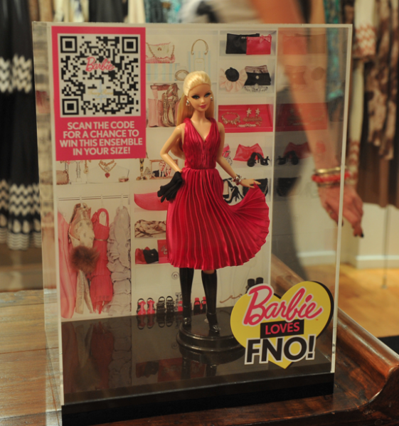 Файл:Barbie loves FNO 05.png