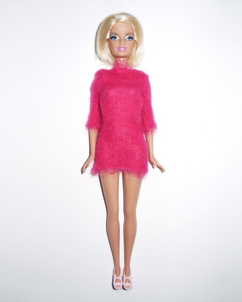 Файл:Barbie by Sister By Sibling 04.jpg