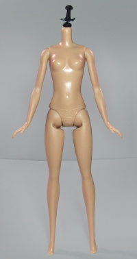 Original Fashionistas Barbie Body 01.jpg