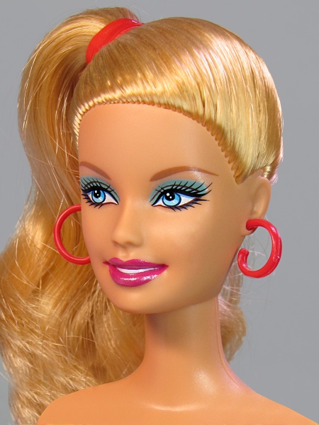 Файл:GG-CEO Barbie Mold 2-2.jpg