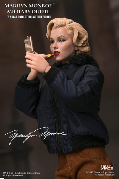 Файл:2018 Marilyn Monroe My Favourite Legend Action Figure 04.jpg