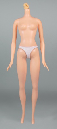 Short body Barbie 01.jpg