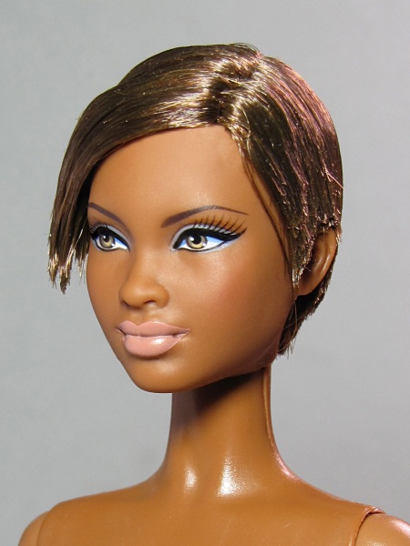 Файл:Mbili Barbie Mold 2.jpg