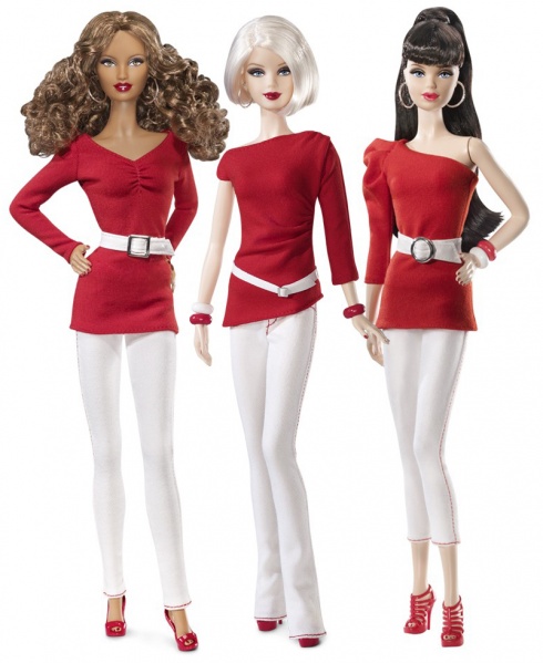 Файл:Barbie Basics Collection Red 2011.jpg