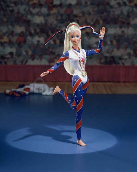 Файл:Gymnast Barbie 1996.jpg