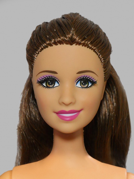 Файл:2012 Summer Barbie Mold 2-1.jpg