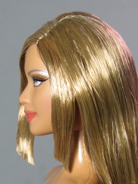 Файл:Tango Barbie Mold 3.jpg