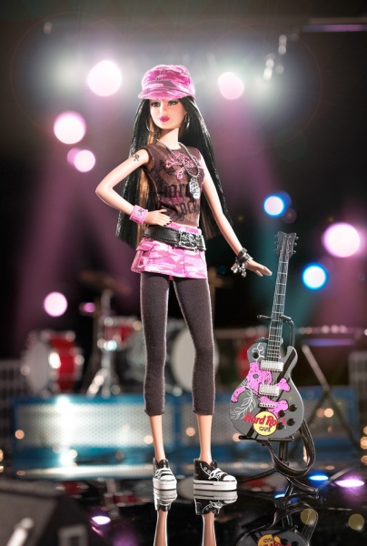 Файл:Hard Rock Cafe Barbie 2006 2.jpg