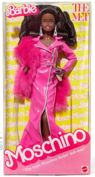 Файл:2019 Moschino Barbie at the MET Gala (AA) 03.jpg