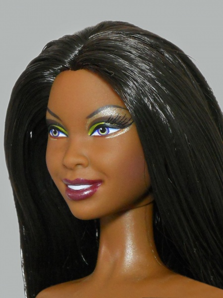 Файл:2001 Desiree Barbie Mold 1-2.jpg