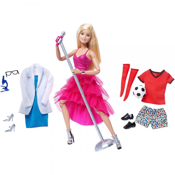 Файл:2016 Made to Move Barbie with Accesories 01.jpg