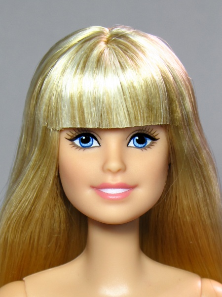 Файл:Barbie 2015 Millie Mold 1.jpg