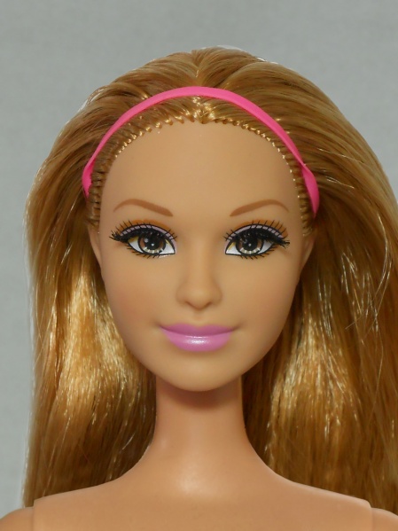 Файл:2012 New Summer Barbie CM Mold 1 1.jpg